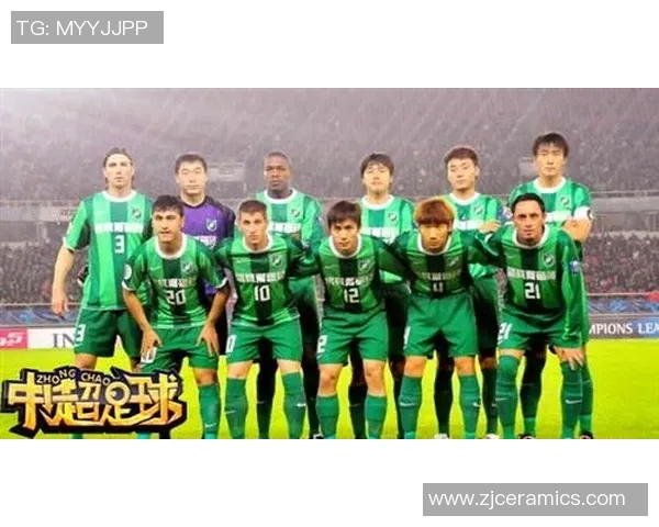 小鲜肉与足球明星的精彩瞬间大汇聚青春与激情的完美碰撞